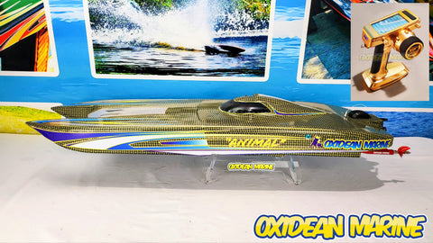 THE ANIMAL CAT II EQ Quasar Radio Equipped Twin Cat RTR RC Boat - Carbon/Kevlar